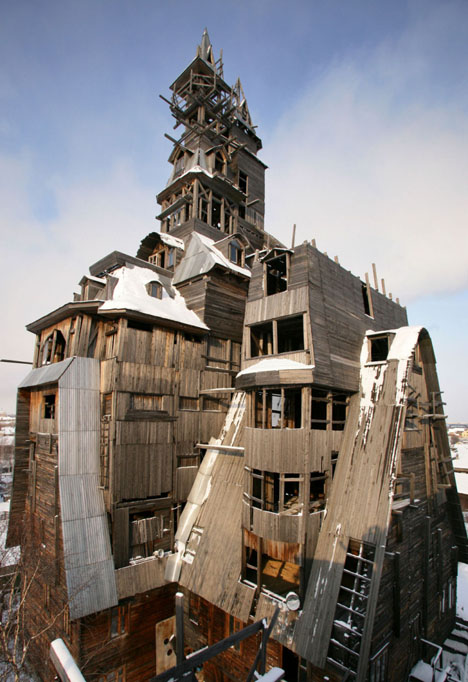 fachada_sobrecarregada